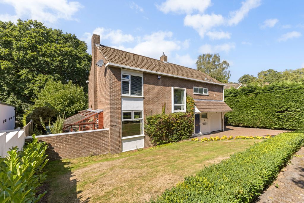 Property photo 1 of 17