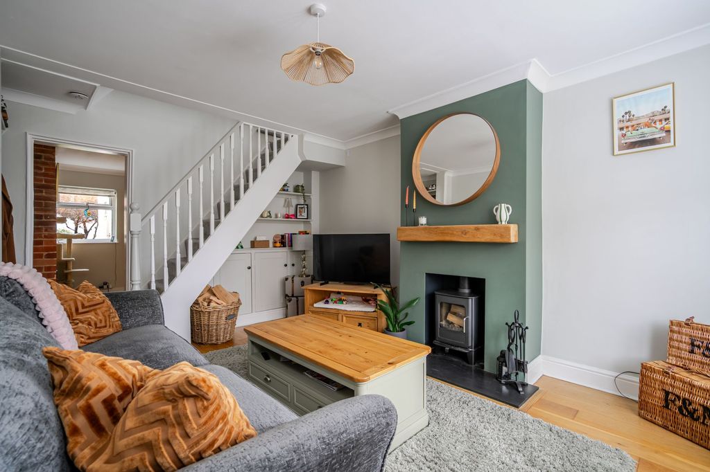 Property photo 2 of 12