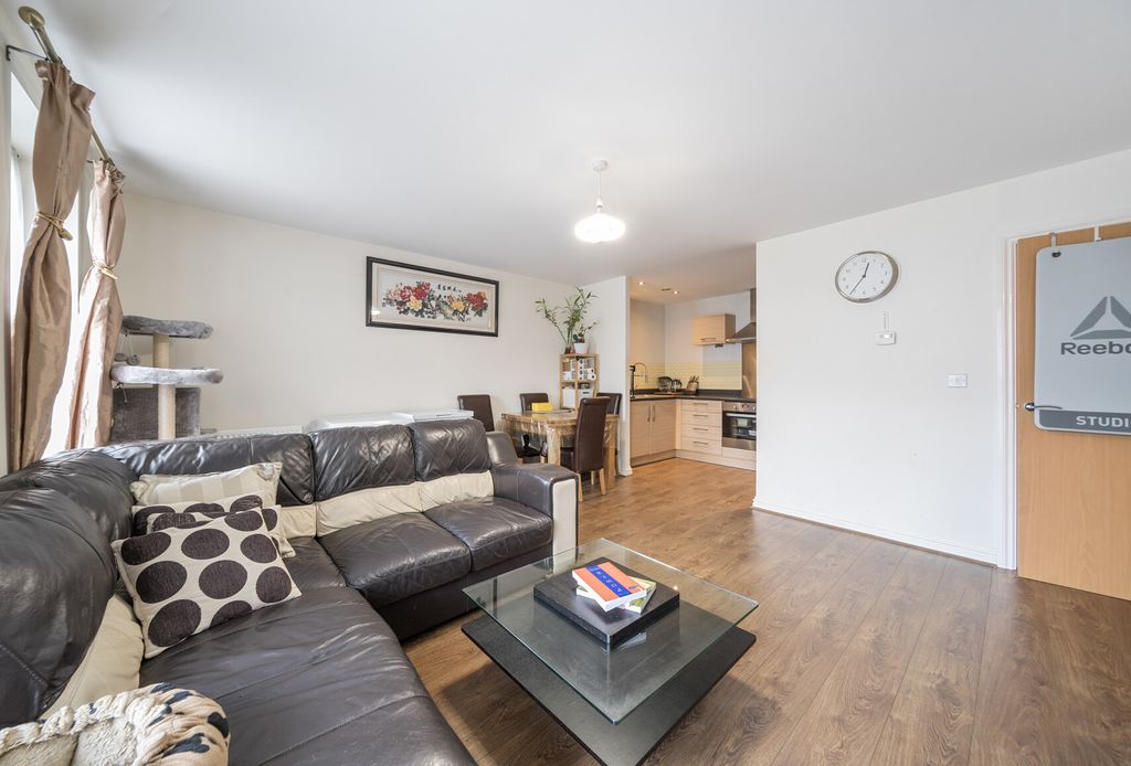 Property photo 1 of 10 1325715-16-687A38...