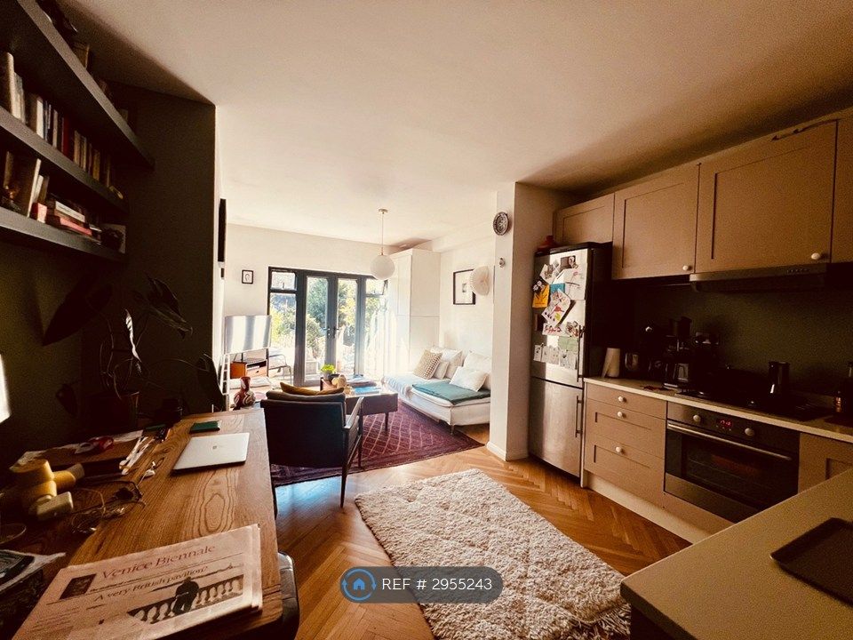 Property photo 2 of 8