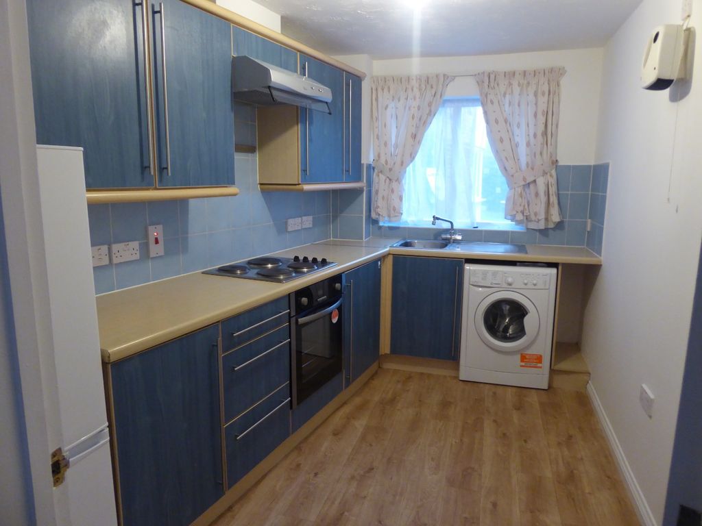 Property photo 2 of 7 4842062