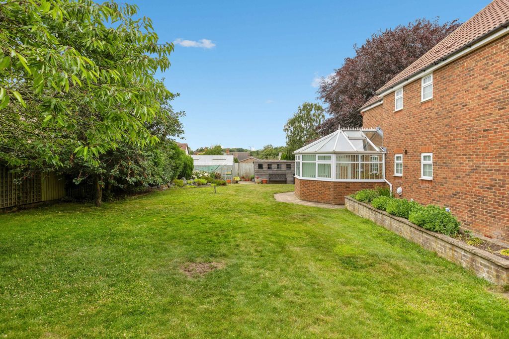 Property photo 2 of 23