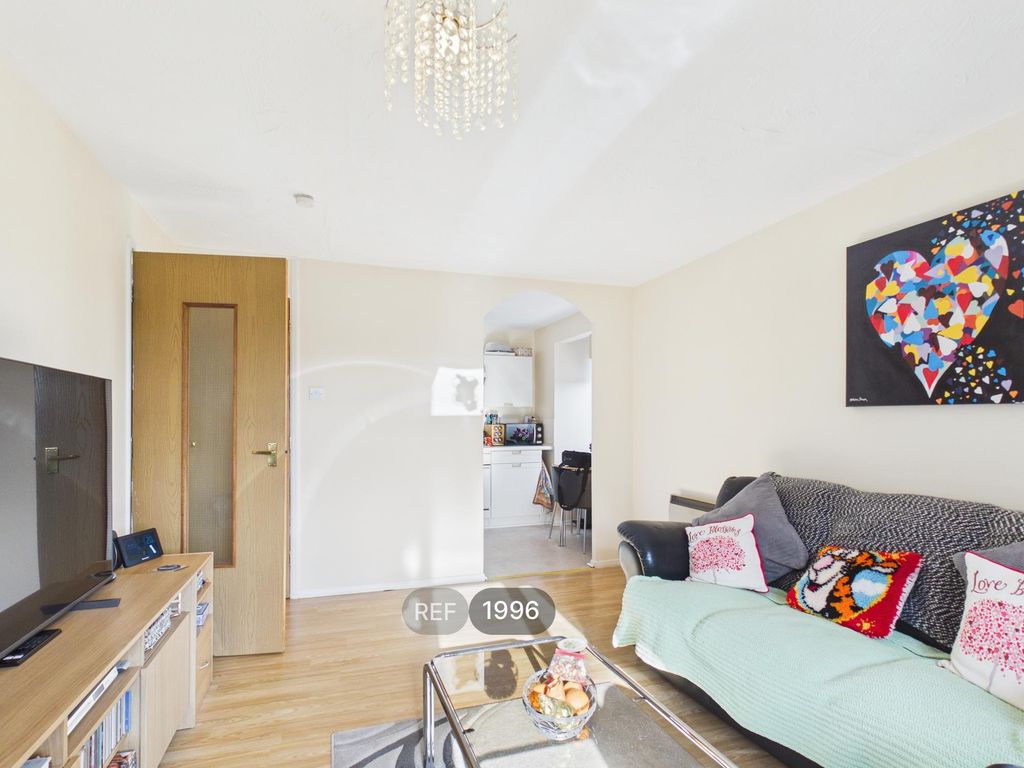 Property photo 3 of 8 Living Room