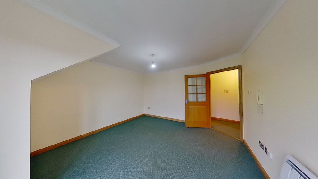 Property photo 2 of 11 Photo 2