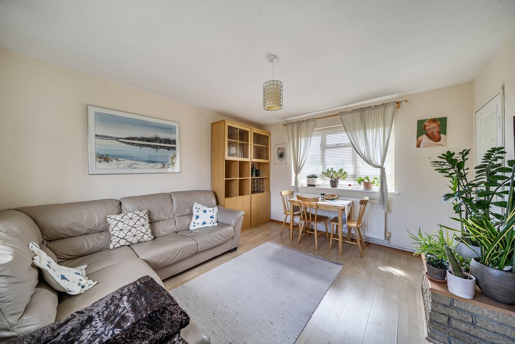 Property photo 3 of 20 1346626-4-68B04Fe...