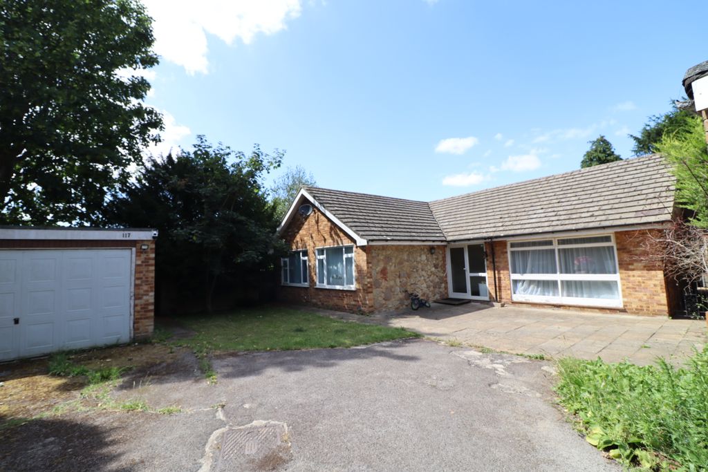 Property photo 2 of 12