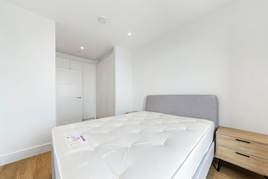 Property photo 3 of 8 Photo 7