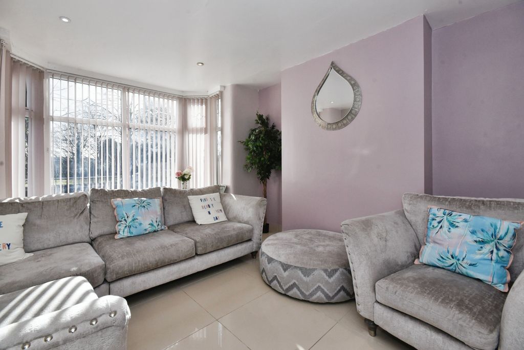Property photo 2 of 17 Photography