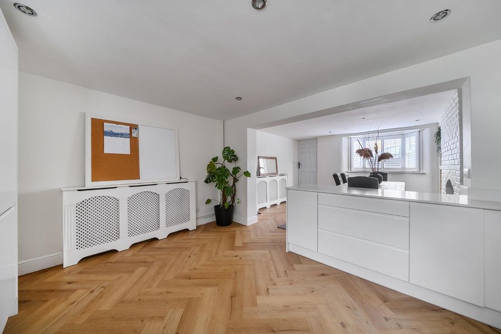 Property photo 3 of 20 1400252-14-696E0A9883F8E.Jpg