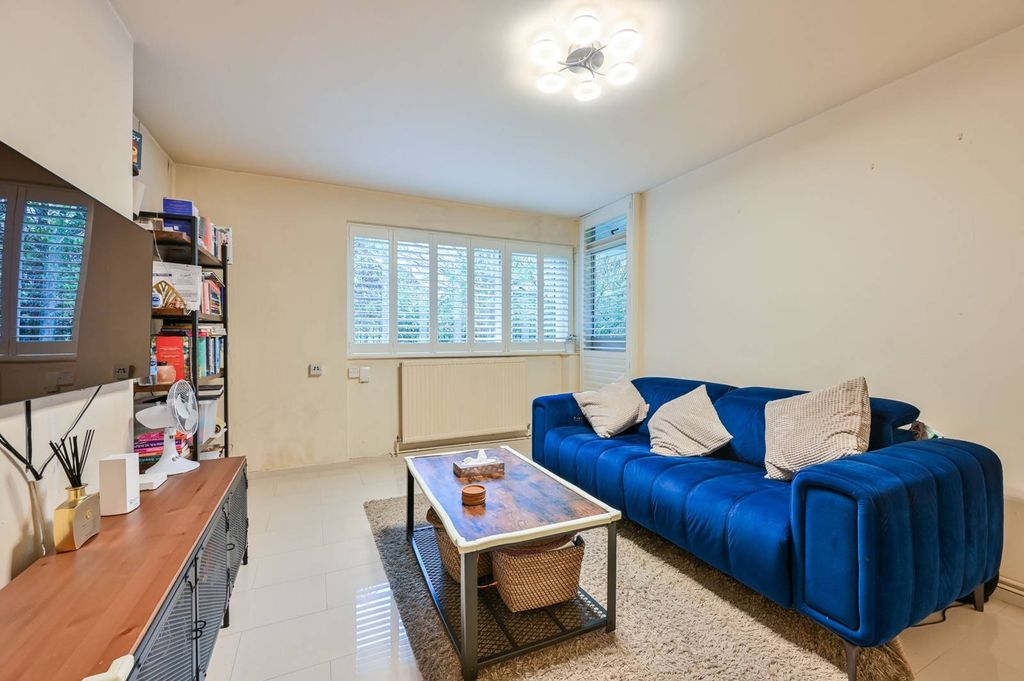 Property photo 3 of 6