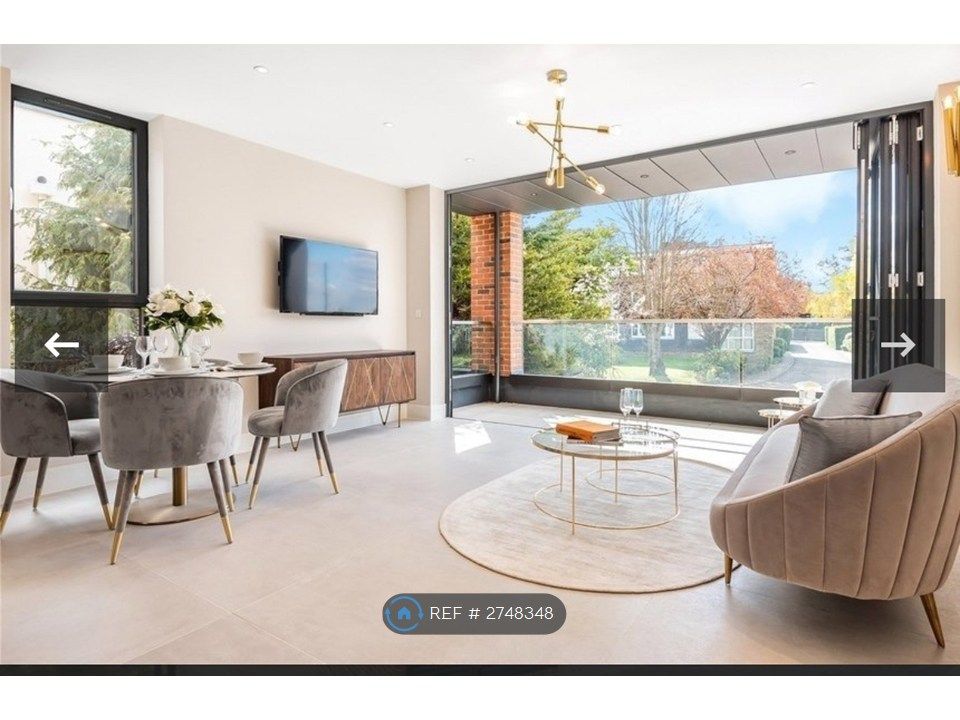 Property photo 2 of 10 Living Room