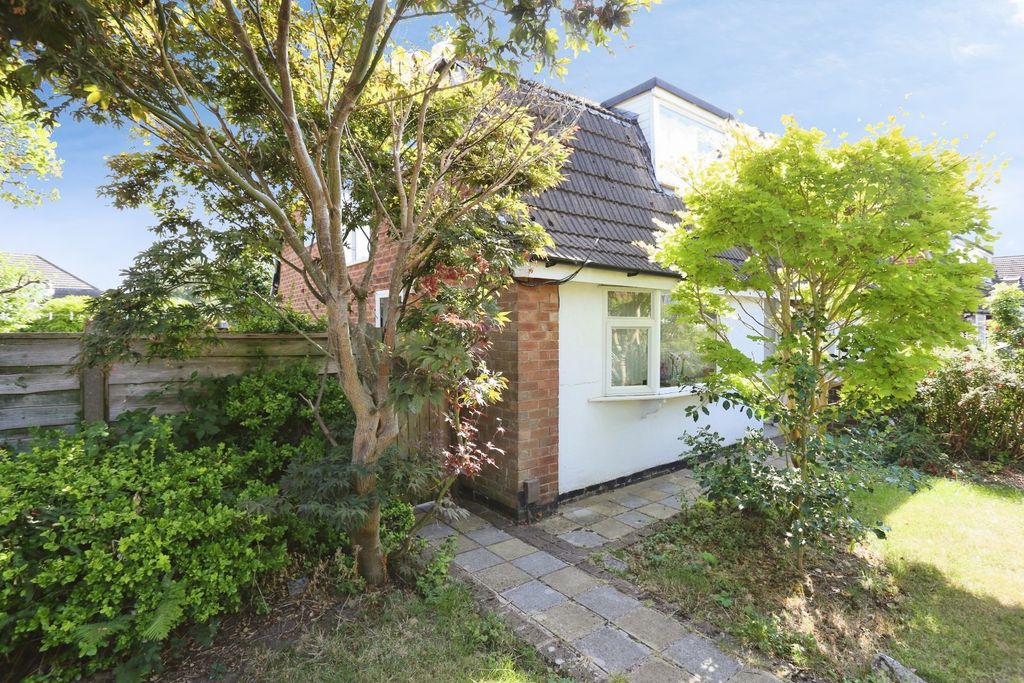 Property photo 1 of 12 Picture No. 15