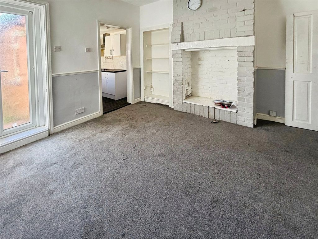 Property photo 3 of 12 Dining Room