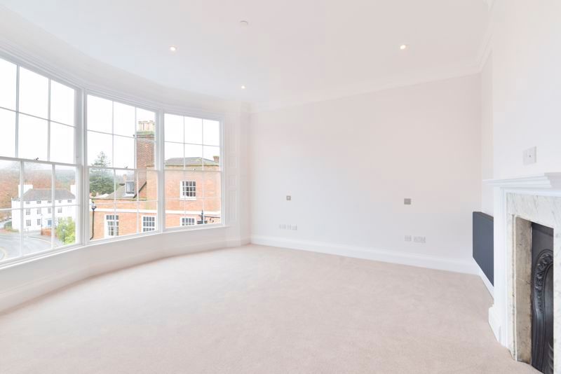 Property photo 1 of 14 Photo 8