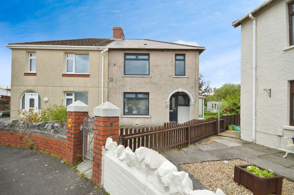 Property photo 1 of 21