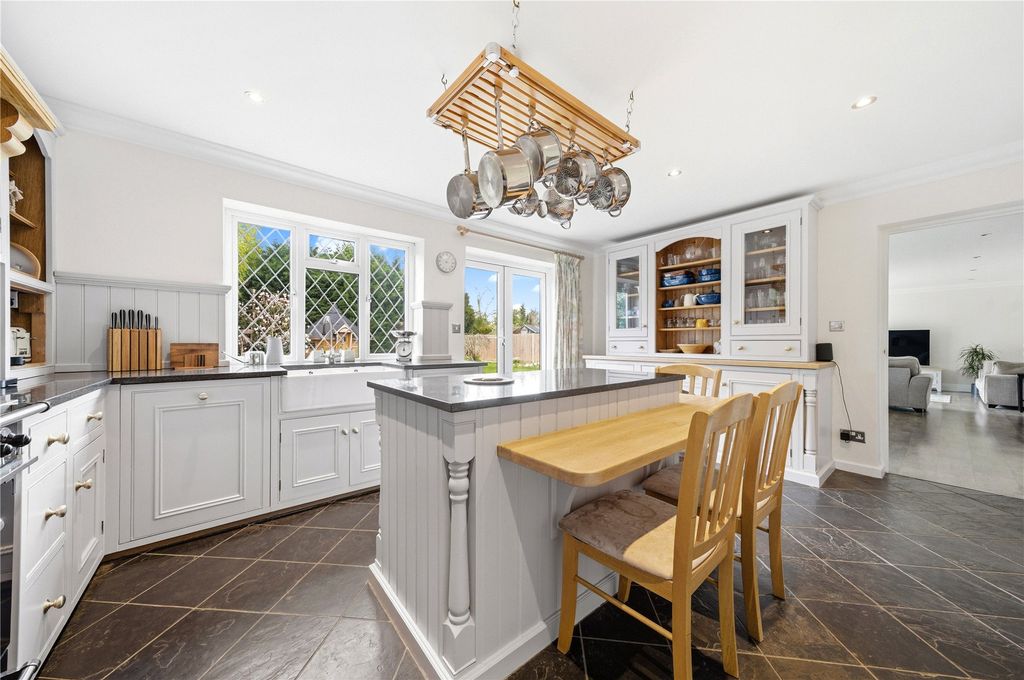 Property photo 3 of 22 Picture No. 05