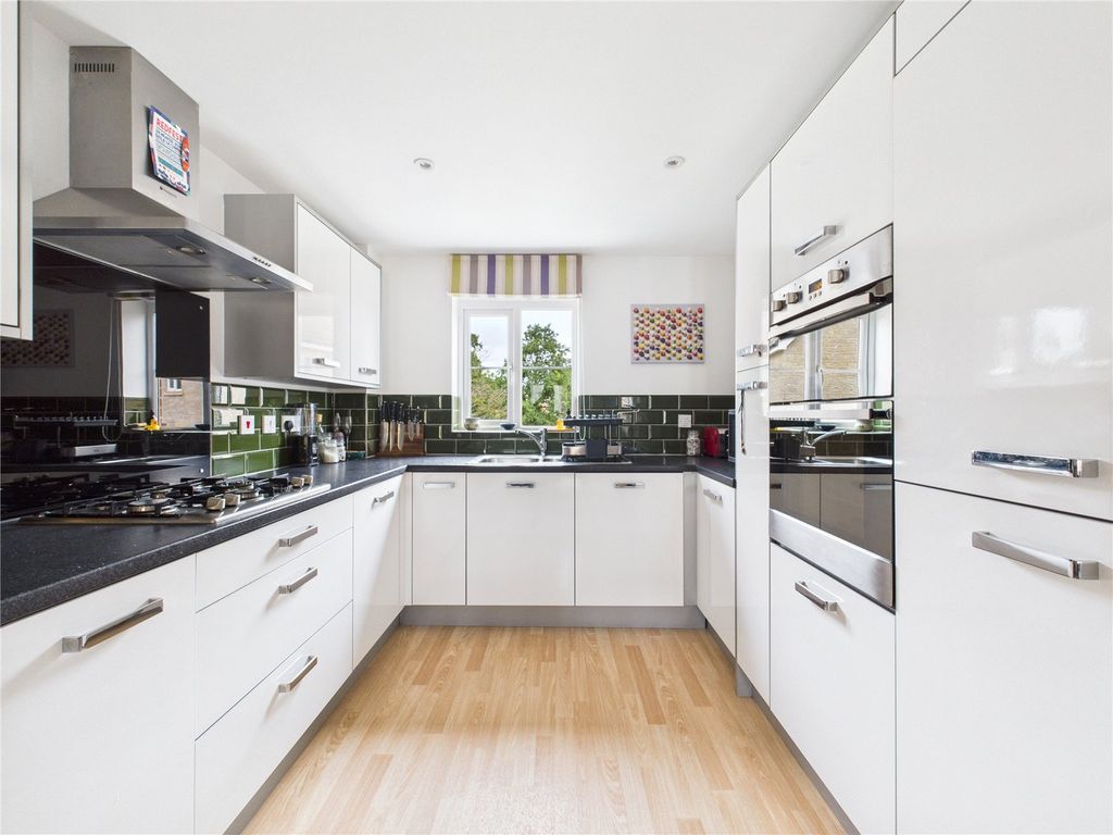 Property photo 3 of 17 Picture No. 15