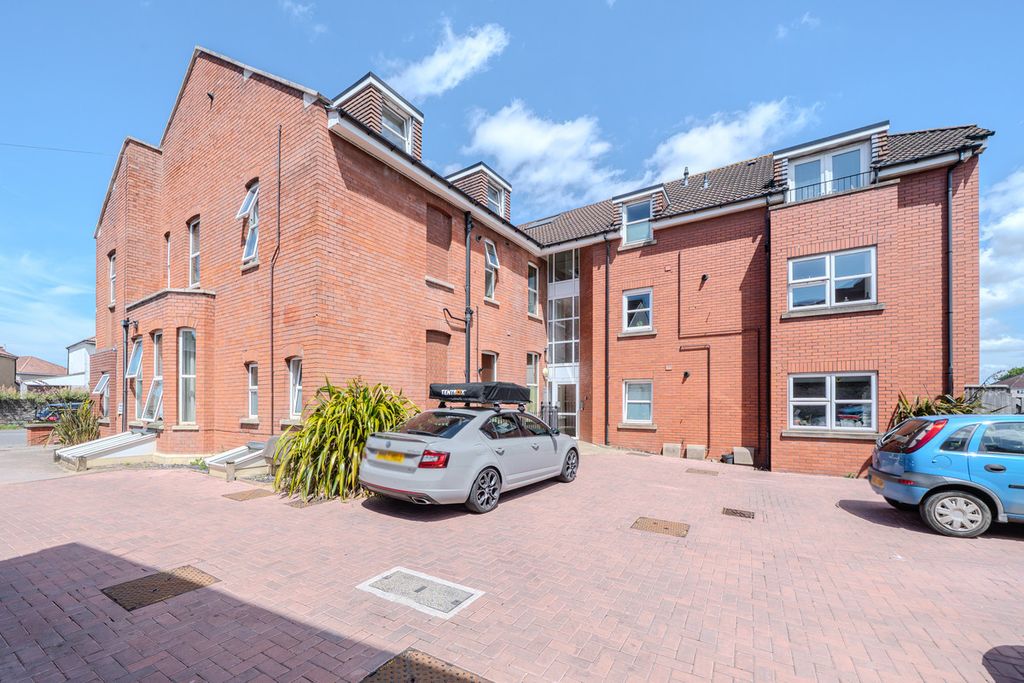 Property photo 1 of 19