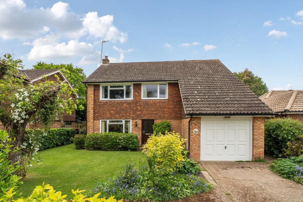Property photo 1 of 20 12-681B56Fd784d2-1289026-Arw-12.Jpg