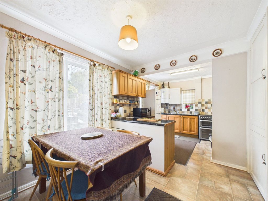 Property photo 2 of 15 Picture No. 11