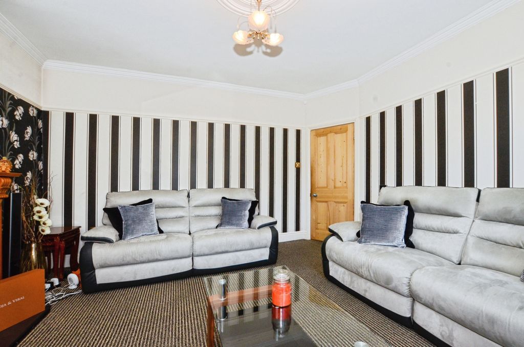 Property photo 2 of 16 Dsc_6598