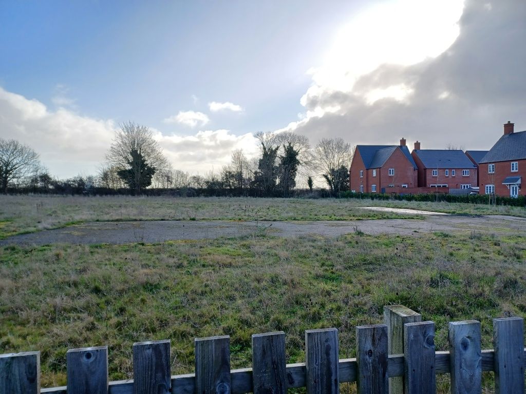 Property photo 3 of 7 Photo 2