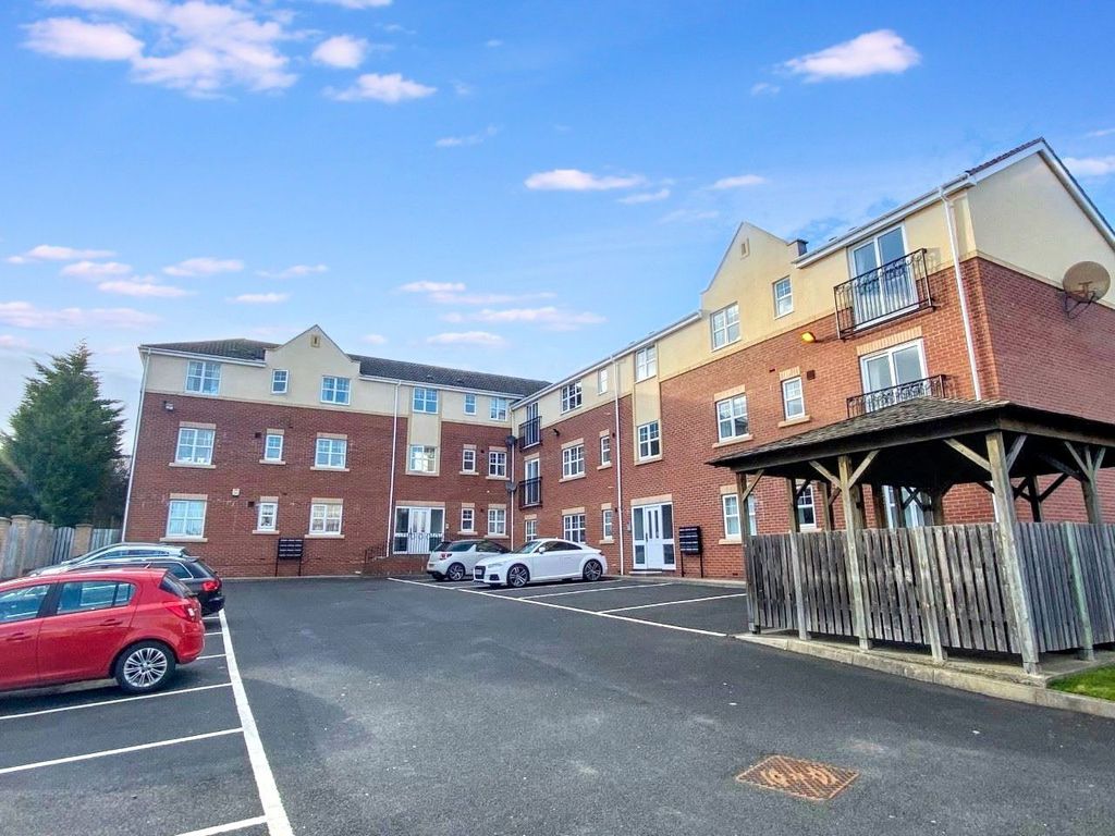 Property photo 1 of 12