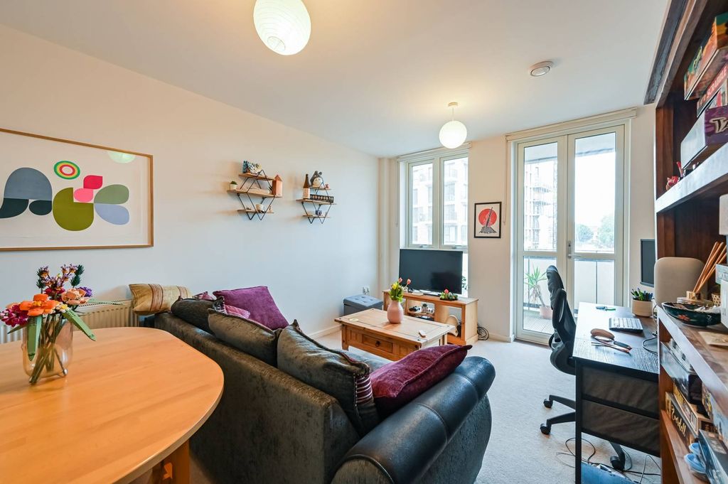 Property photo 2 of 11