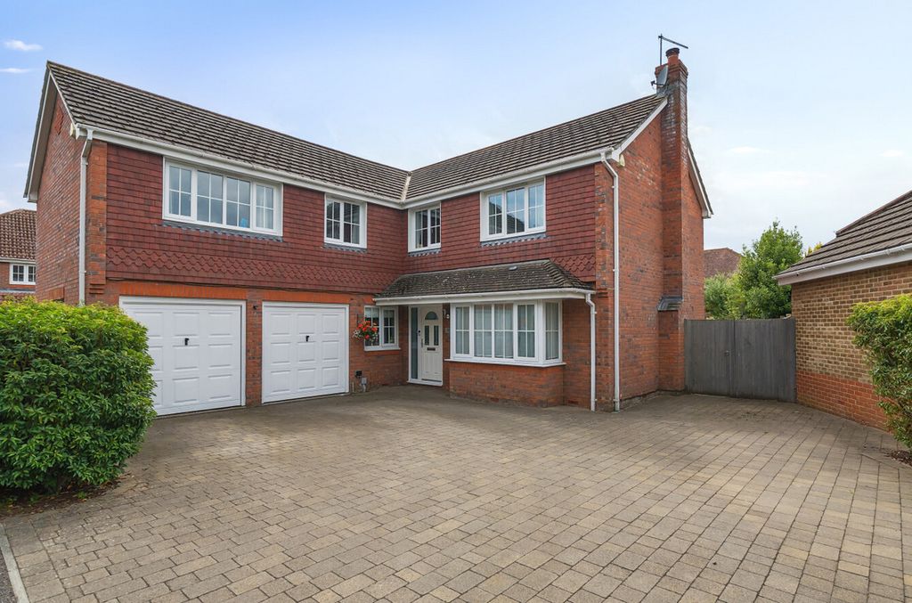Property photo 1 of 19