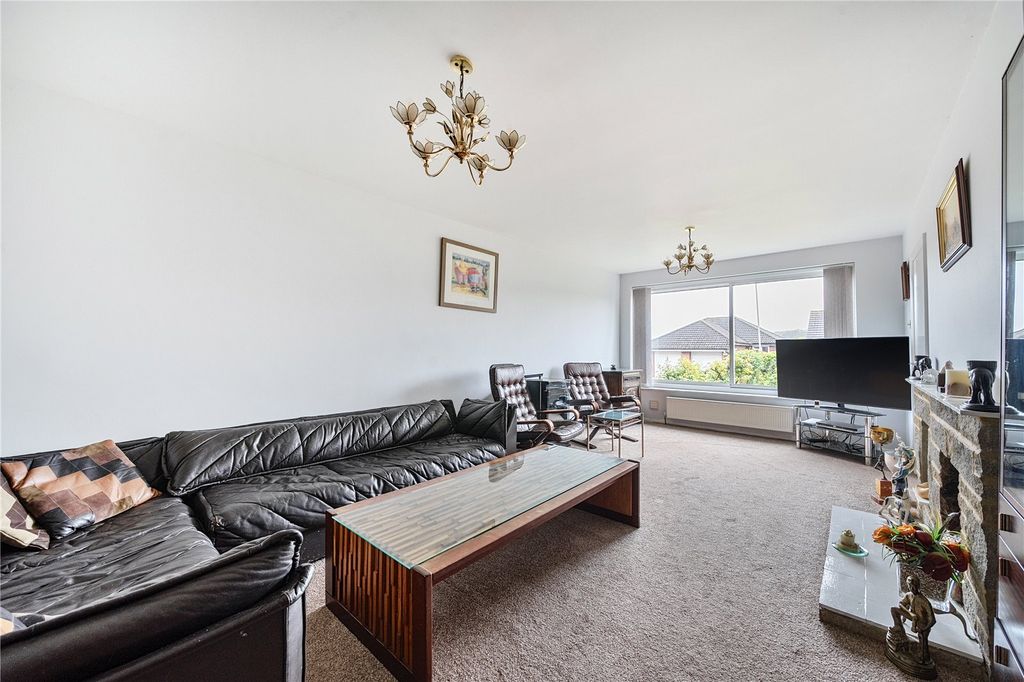 Property photo 3 of 14 Picture 3