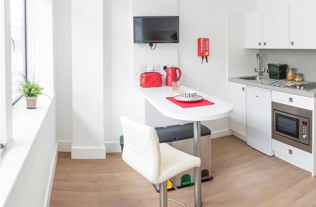 Property photo 1 of 8