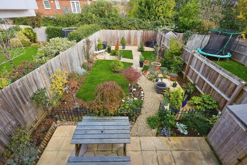 Property photo 2 of 16