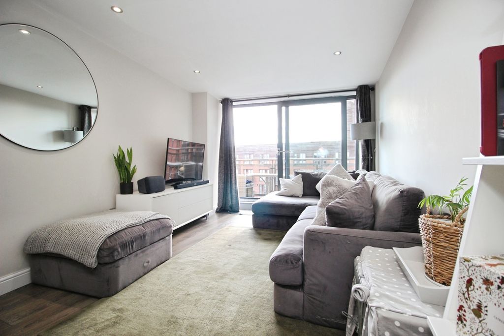 Property photo 3 of 16 Pbox-Img.Jpg