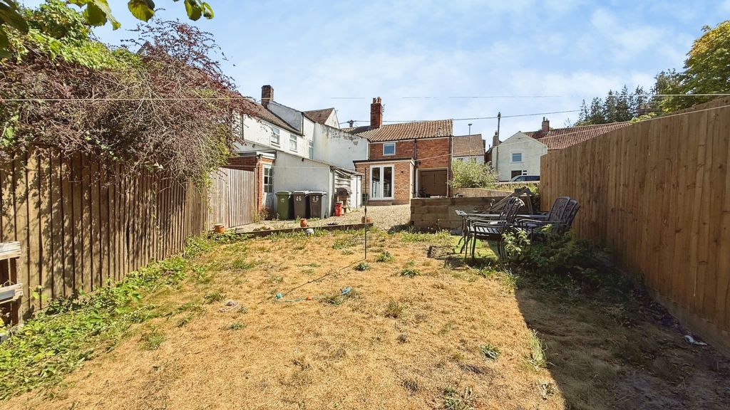 Property photo 2 of 19