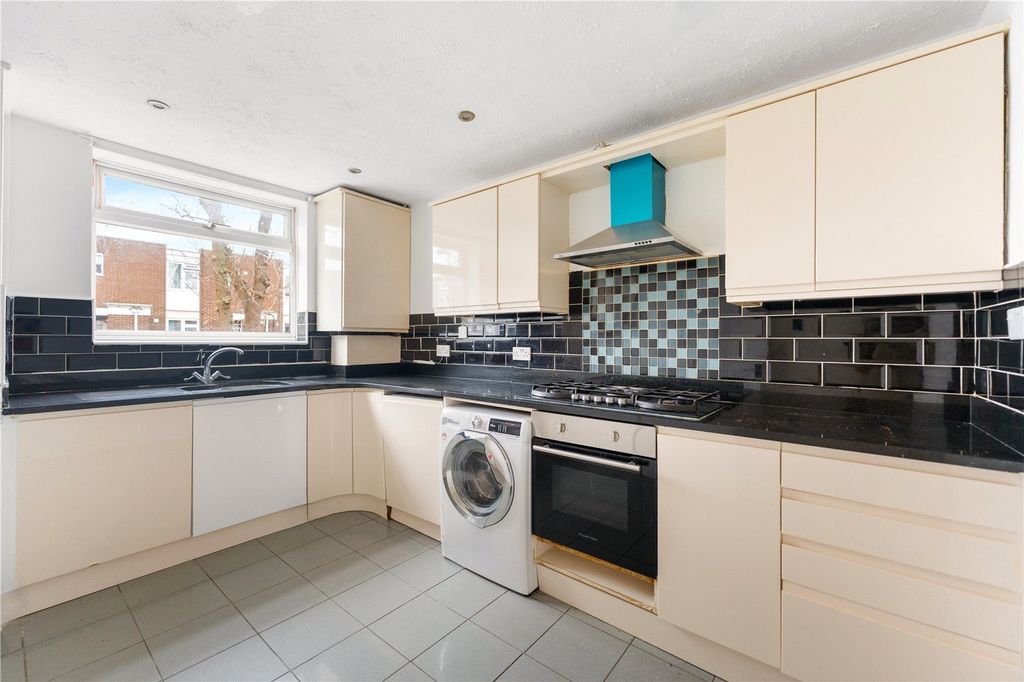 Property photo 3 of 20 Picture No. 04