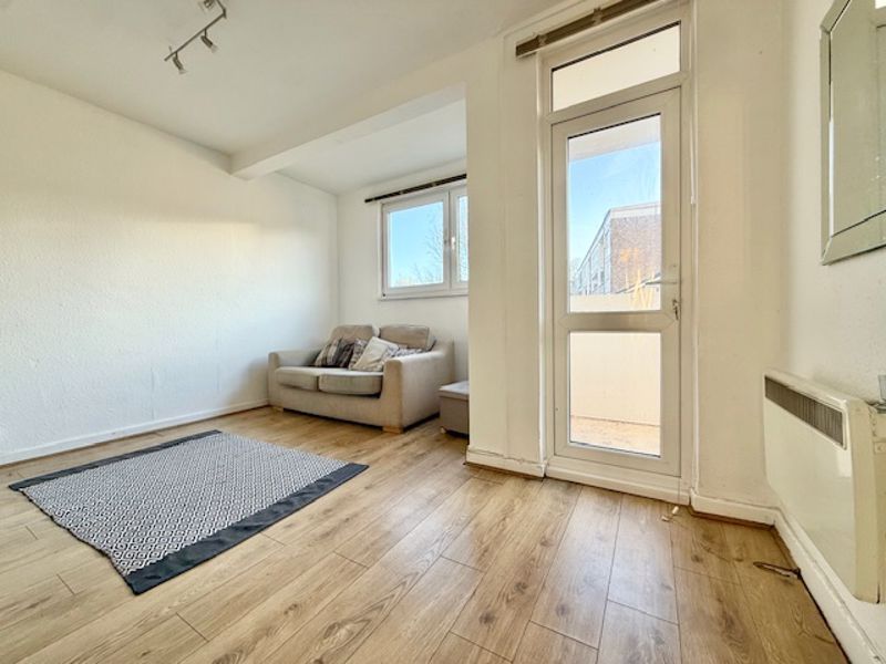 Property photo 3 of 11 Photo 6