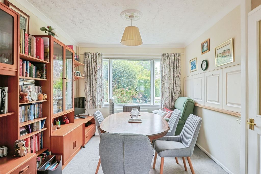 Property photo 3 of 19 Dining Room