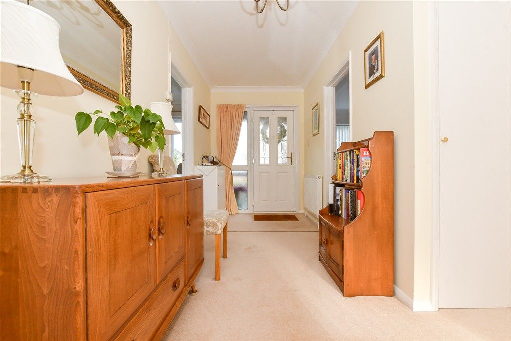 Property photo 3 of 16 Entrance Hall