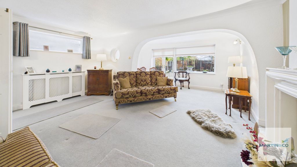 Property photo 2 of 27 Cam03663G0-Pr0217-Still003