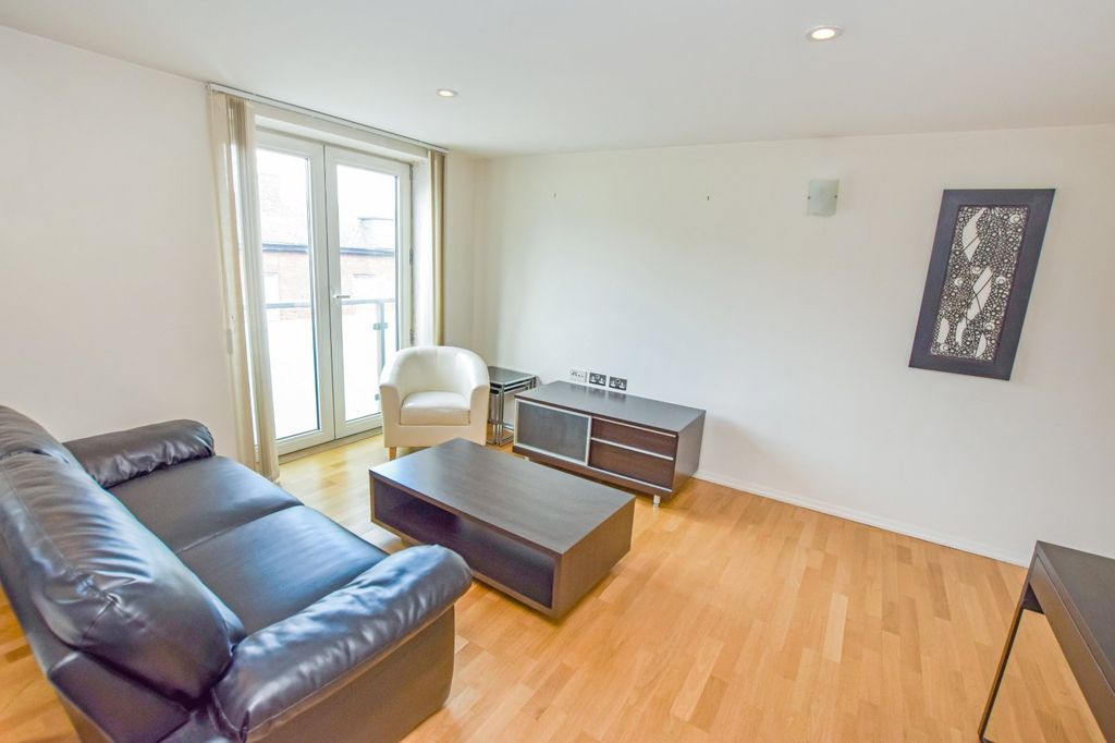 Property photo 2 of 13 Picture No. 04