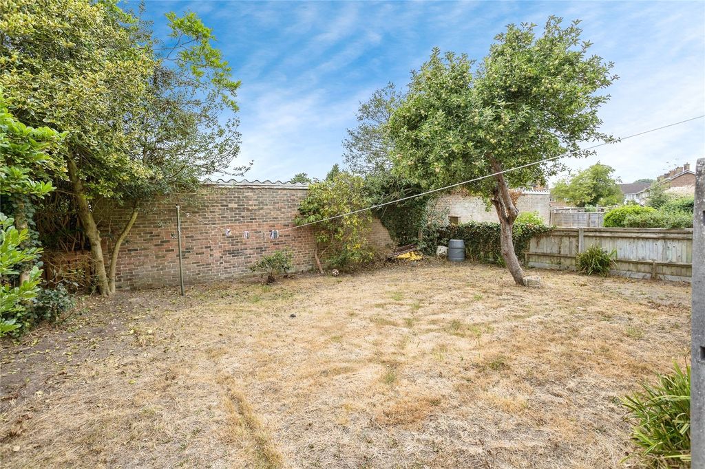 Property photo 2 of 17 Picture No. 48