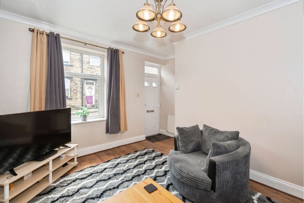 Property photo 3 of 15