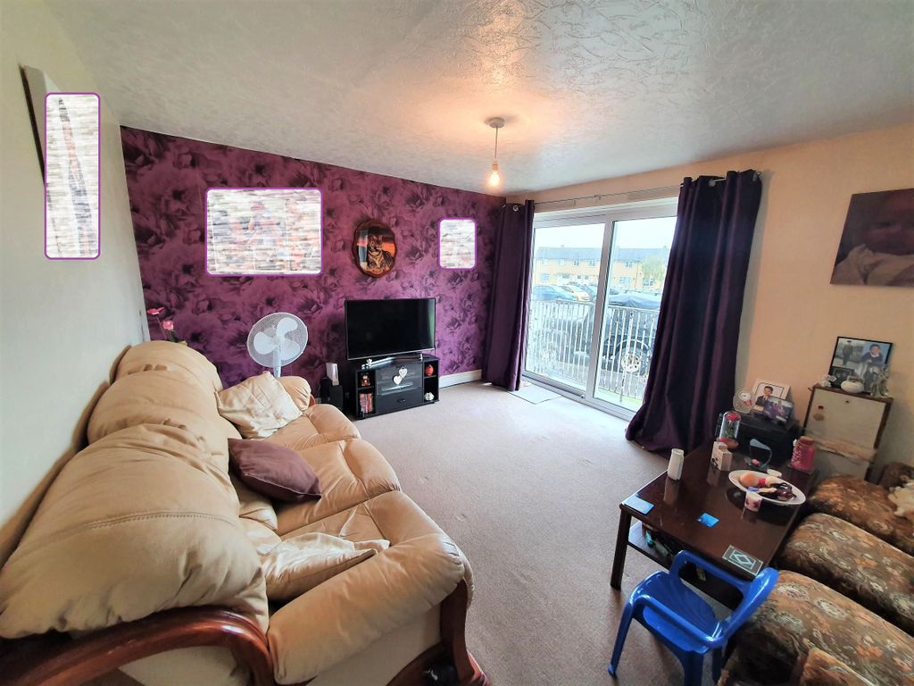 Property photo 3 of 8