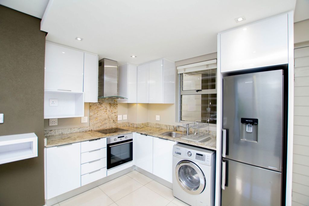Property photo 3 of 33 St1688576
