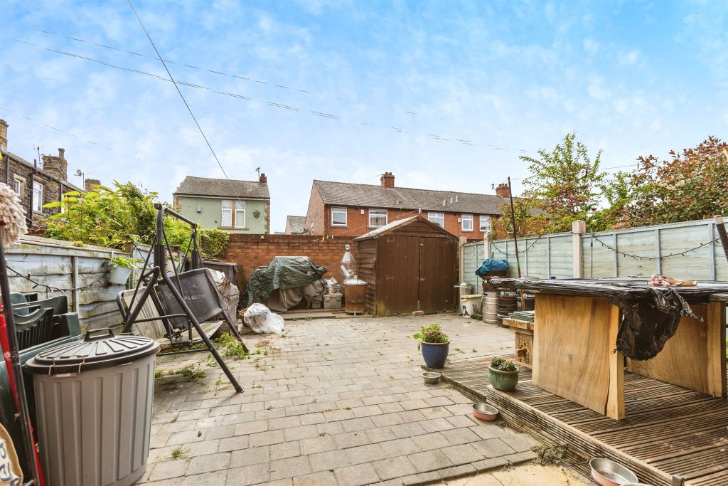 Property photo 2 of 17