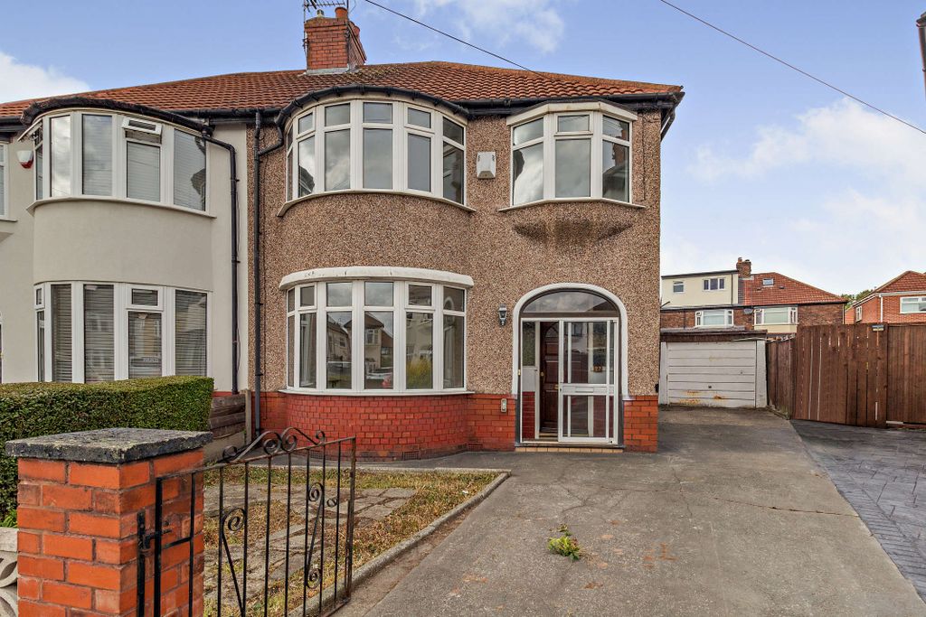 Property photo 1 of 11