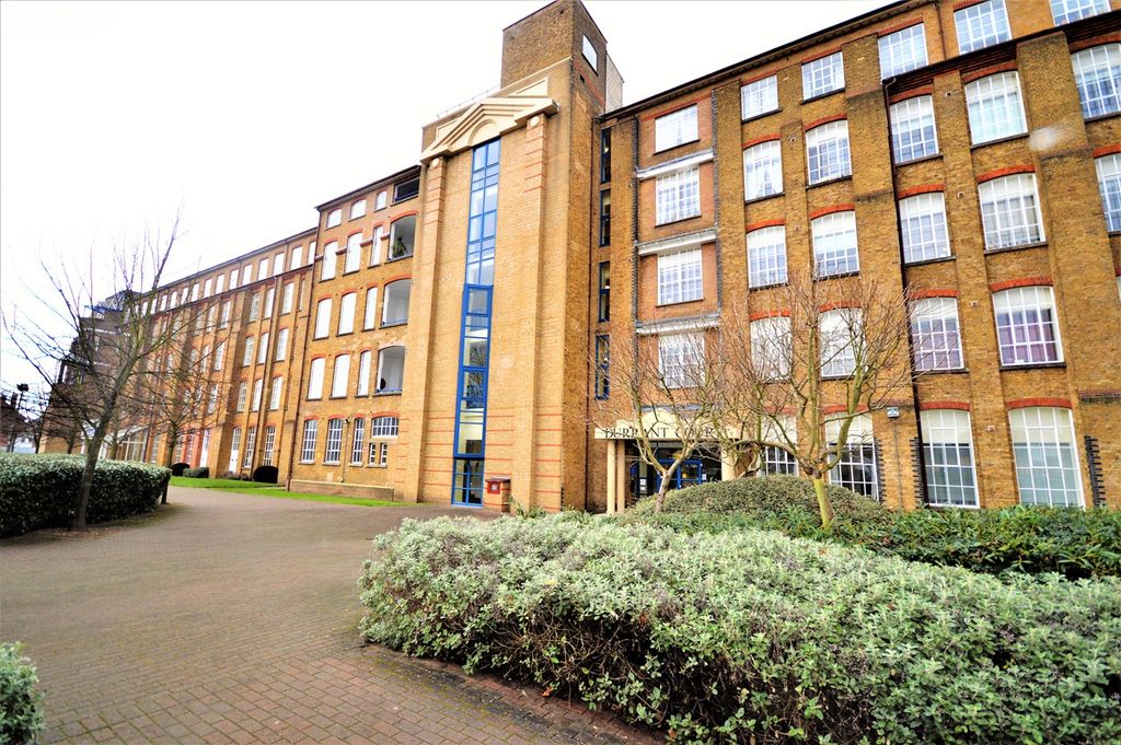 2 bed flat for sale Chelmsford