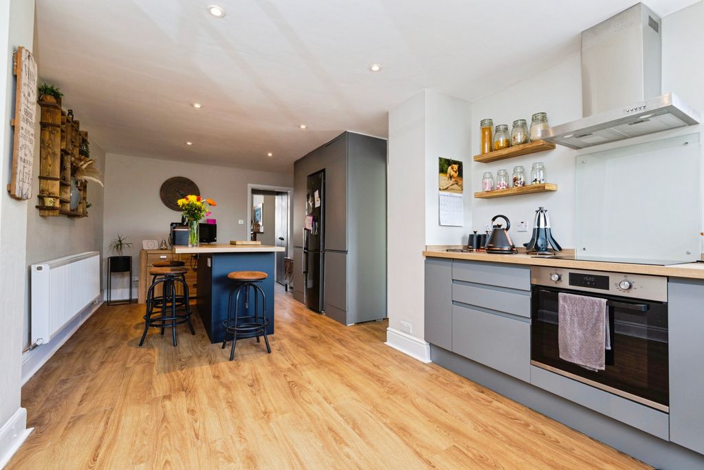 Property photo 1 of 24 Kitchen/Diner