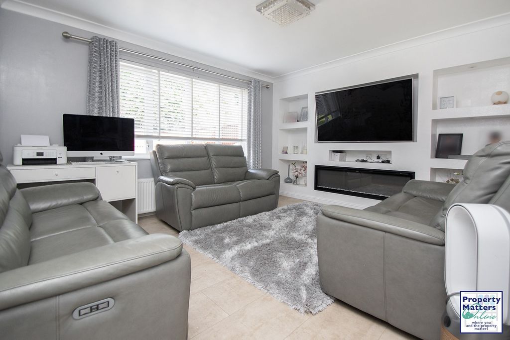 Property photo 3 of 16 Gallery