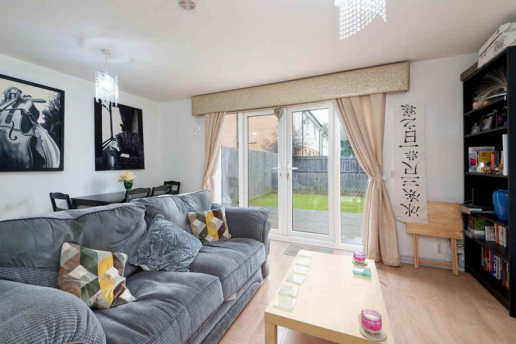 Property photo 2 of 22